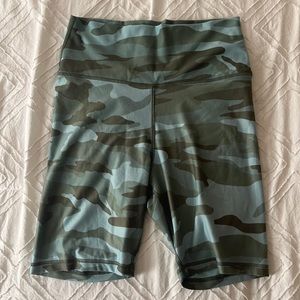 Aerie camo biker shorts